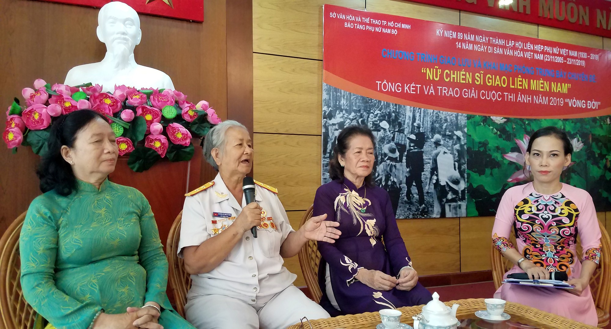 Một góc cuộc chiến tranh Việt Nam từ những nữ giao liên - Ảnh 2. Một góc cuộc chiến tranh Việt Nam từ những nữ giao liên - Ảnh 2.