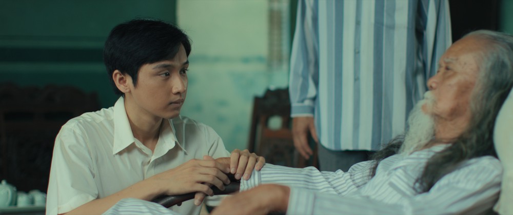 Phim kinh dị Bắc Kim Thang: Ý nghĩa nhân sinh về sự tha hóa của một gia đình - Ảnh 3. Phim kinh dị Bắc Kim Thang: Ý nghĩa nhân sinh về sự tha hóa của một gia đình - Ảnh 3.