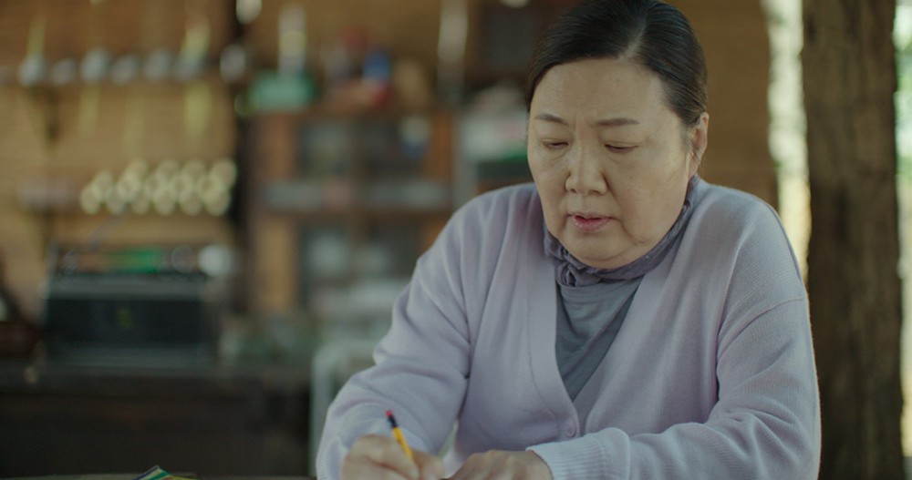 Điều ước cuối của mẹ: Xúc động và ám ảnh - Ảnh 6. Điều ước cuối của mẹ: Xúc động và ám ảnh - Ảnh 6.