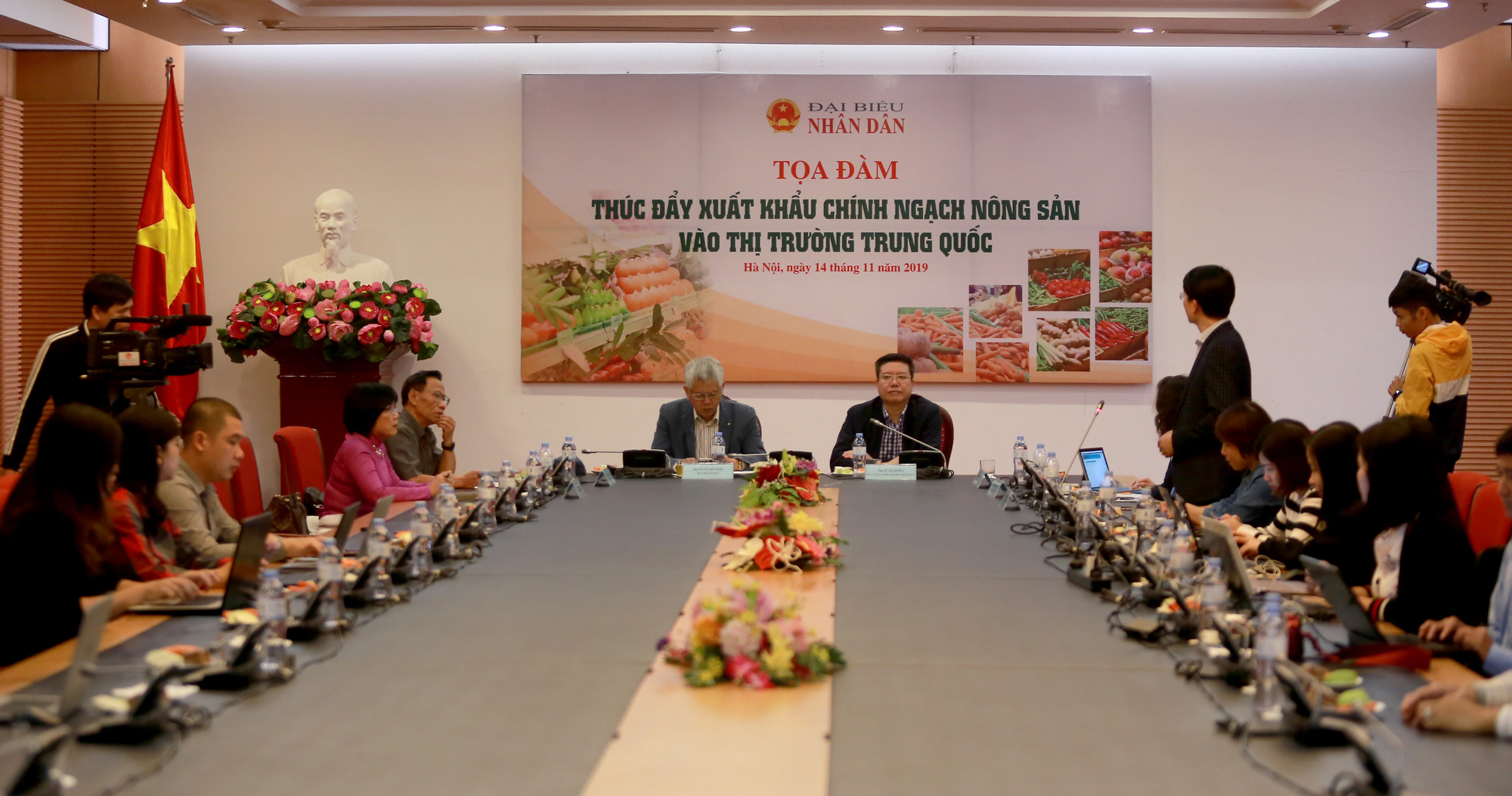 Thu trái ngọt từ bài học sữa tươi xuất khẩu chính ngạch vào Trung Quốc - Ảnh 1.