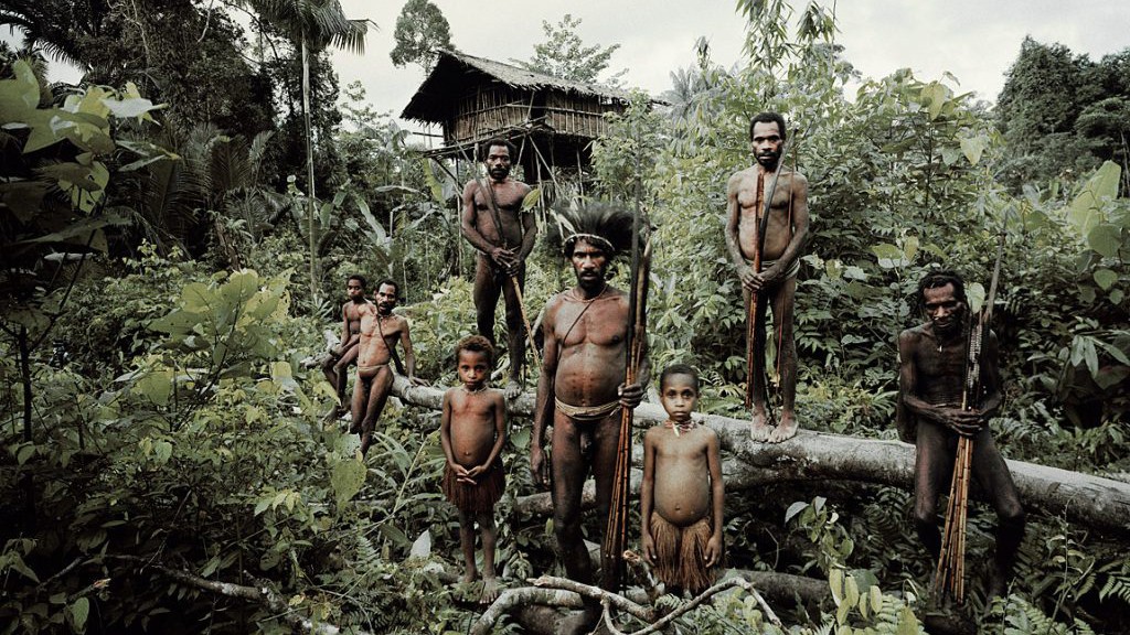 Các bộ tộc biệt lập nhất thế giới - Kỳ 5: Bộ tộc ăn thịt phù thủy - Ảnh 3. Các bộ tộc biệt lập nhất thế giới - Kỳ 5: Bộ tộc ăn thịt phù thủy - Ảnh 3.