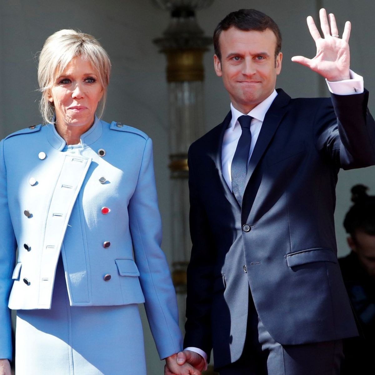 Vợ Tổng thống Pháp: ‘Tôi ghét cụm từ máy bay bà già’ - Ảnh 2. Vợ Tổng thống Pháp: ‘Tôi ghét cụm từ máy bay bà già’ - Ảnh 2.