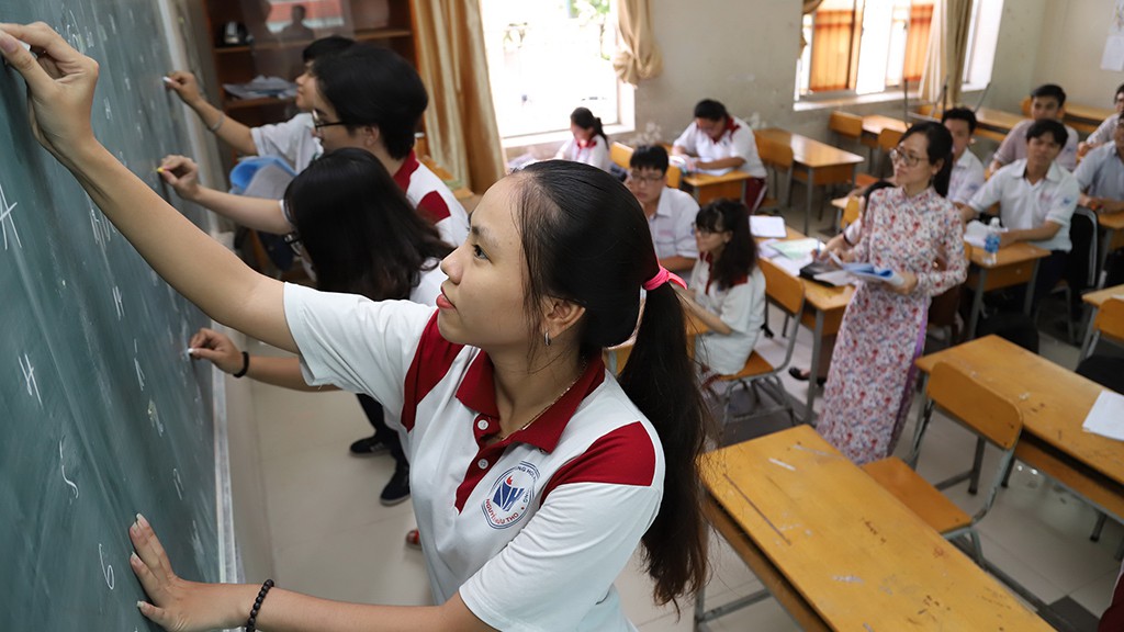 Các sĩ tử ôn thi tới ngày cuối cùng - Ảnh 1. Các sĩ tử ôn thi tới ngày cuối cùng - Ảnh 1.