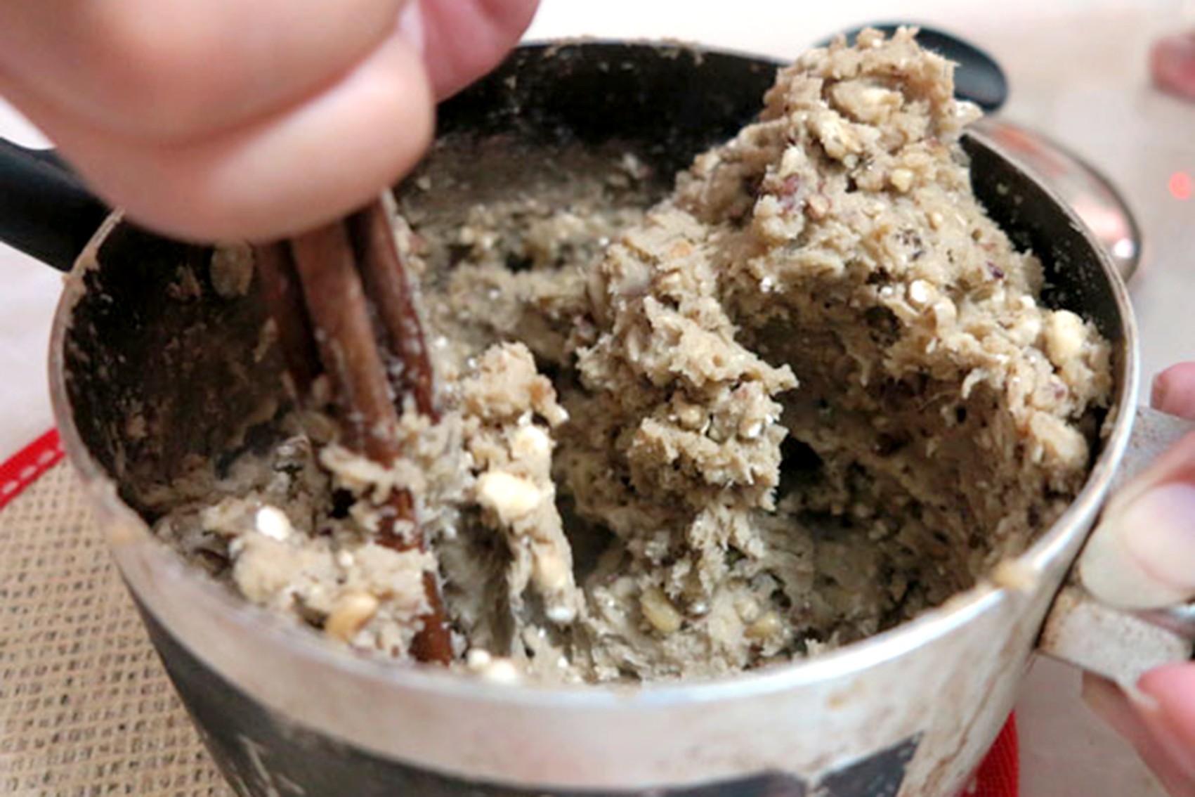 Món khoai xéo ngon quay quắt của xứ Nghệ, tùy sở thích mà xéo nhiều hay xéo ít - Ảnh 3. Món khoai xéo ngon quay quắt của xứ Nghệ, tùy sở thích mà xéo nhiều hay xéo ít - Ảnh 3.