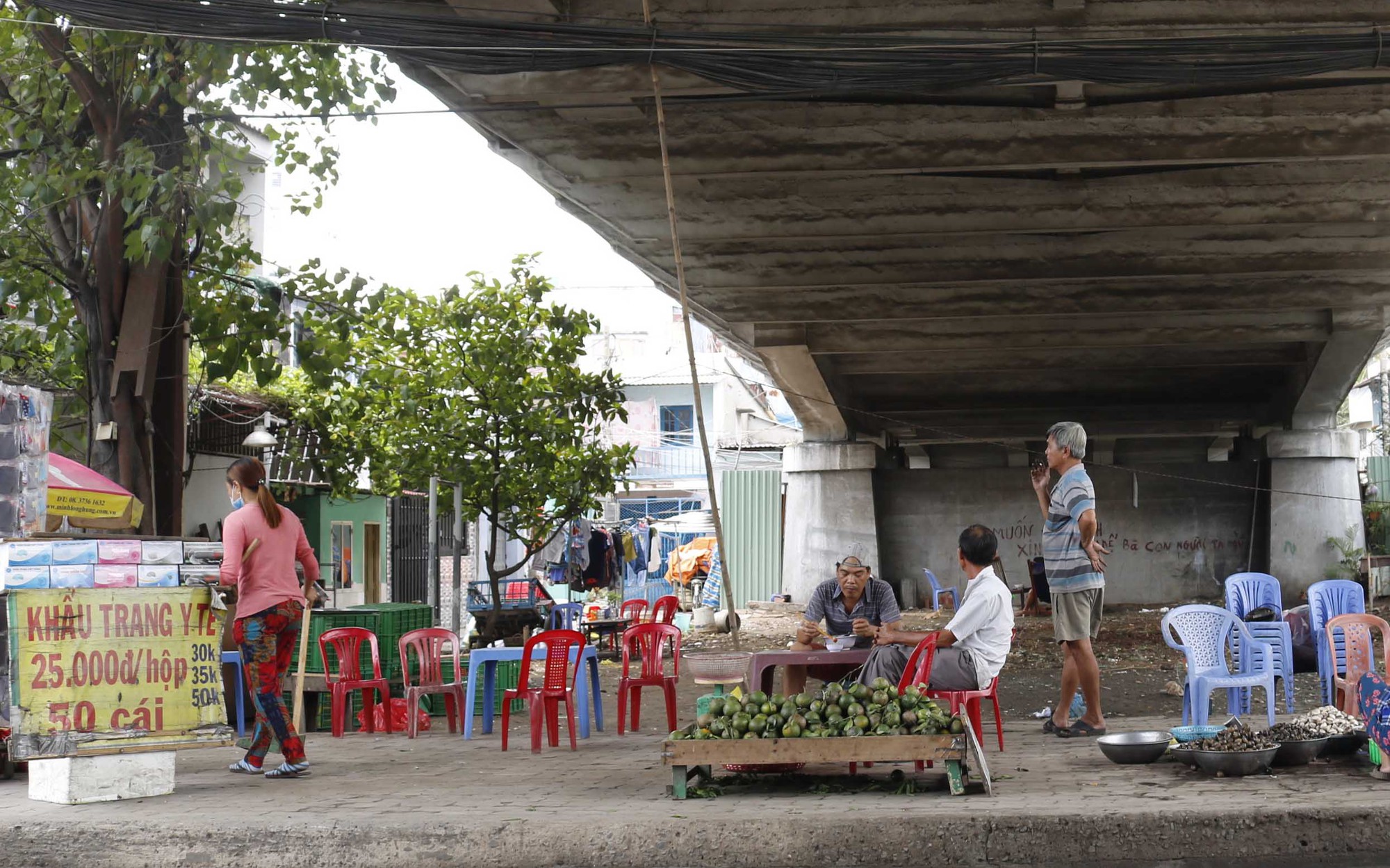 gầm cầu gầm cầu