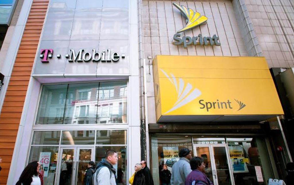 Sáp nhập T-mobile và Sprint 26,5 tỉ USD, xóa tên Sprint - Ảnh 1. Sáp nhập T-mobile và Sprint 26,5 tỉ USD, xóa tên Sprint - Ảnh 1.