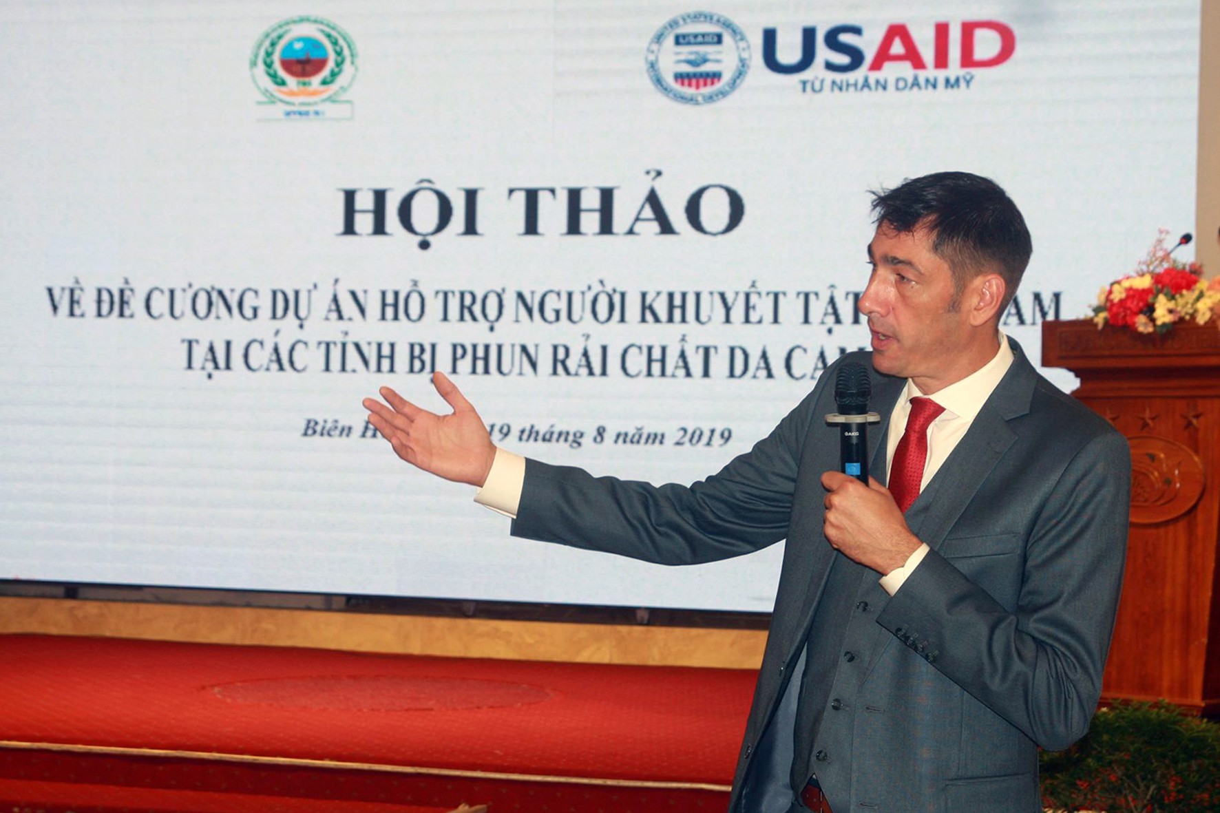 Hoa Kỳ tài trợ 50 triệu USD cho người khuyết tật tại 7 tỉnh Việt Nam - Ảnh 1. Hoa Kỳ tài trợ 50 triệu USD cho người khuyết tật tại 7 tỉnh Việt Nam - Ảnh 1.