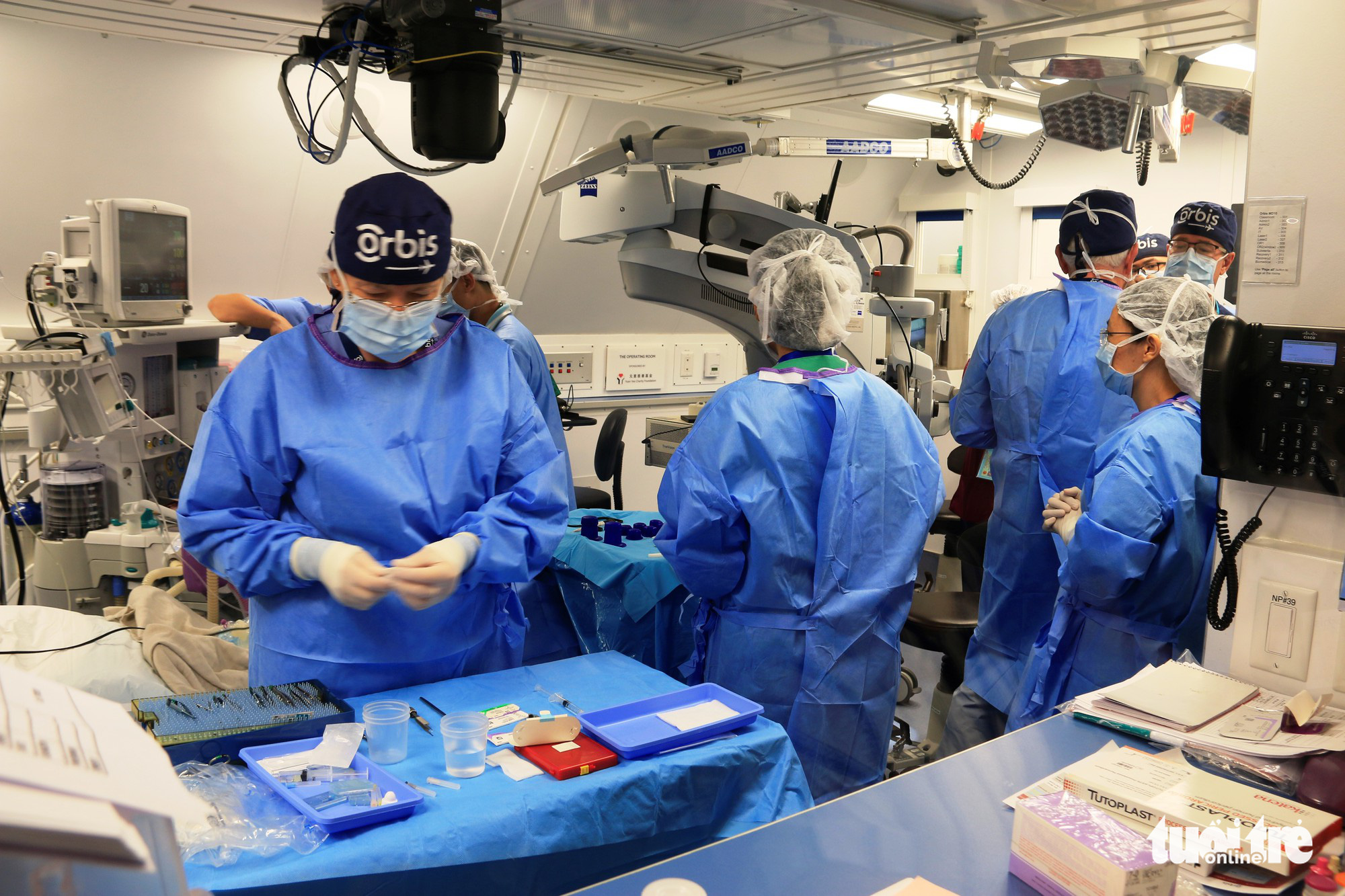 Bệnh viện bay Orbis lần thứ 2 trở lại Huế - Ảnh 2. Bệnh viện bay Orbis lần thứ 2 trở lại Huế - Ảnh 2.