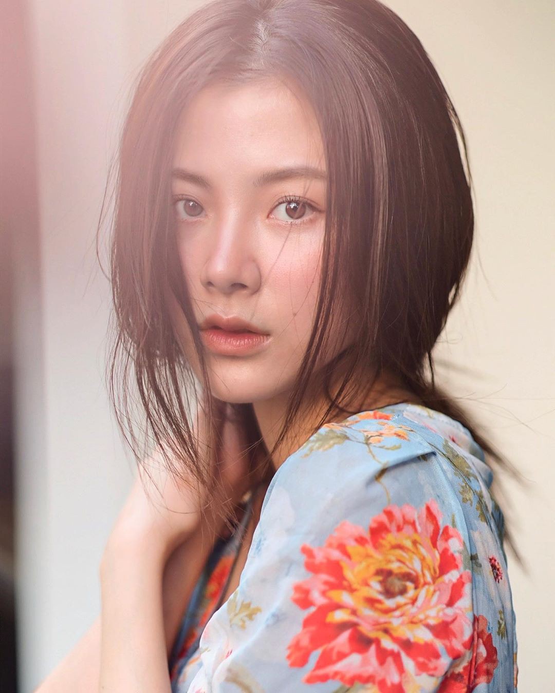 Baifern Pimchanok - người đẹp chuyển giới Chiếc lá cuốn bay là ai? - Ảnh 5. Baifern Pimchanok - người đẹp chuyển giới Chiếc lá cuốn bay là ai? - Ảnh 5.