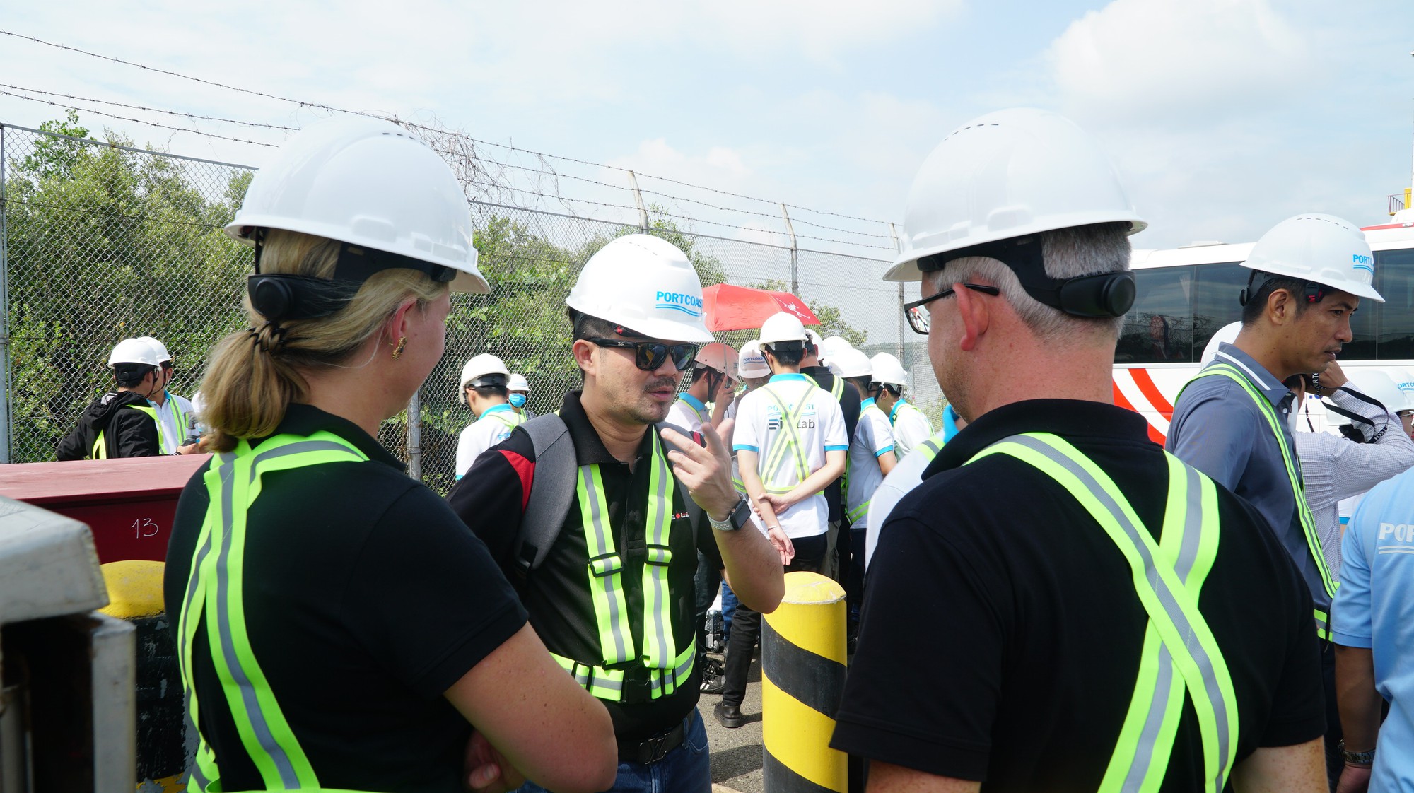 Lái Ong bão khám bệnh đô thị - Ảnh 14.