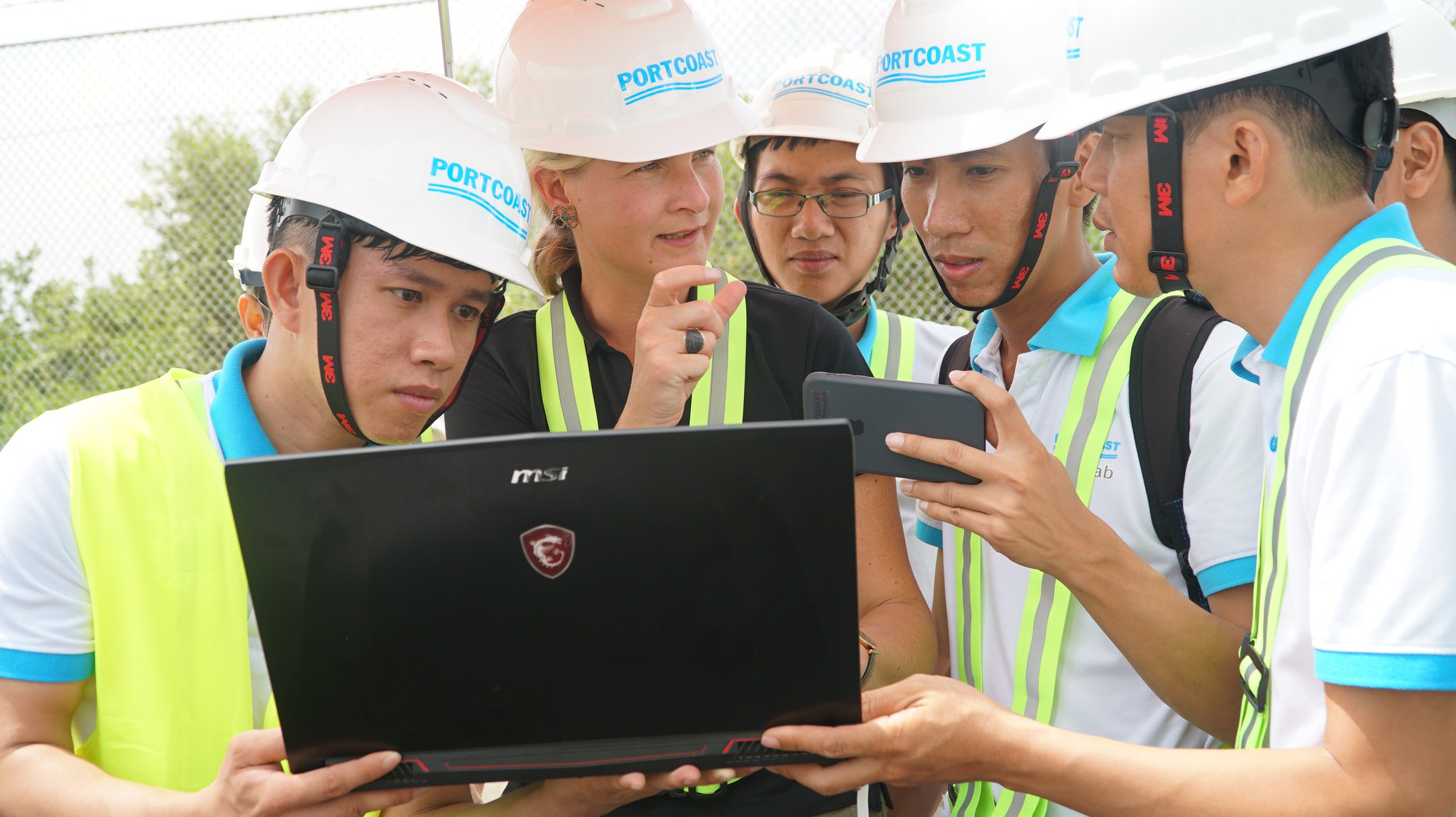 Lái Ong bão khám bệnh đô thị - Ảnh 9.