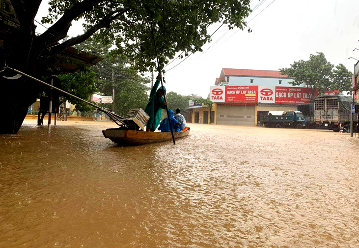 Lũ ở Quảng Bình lại lên vượt mức lịch sử - Ảnh 1. Lũ ở Quảng Bình lại lên vượt mức lịch sử - Ảnh 1.