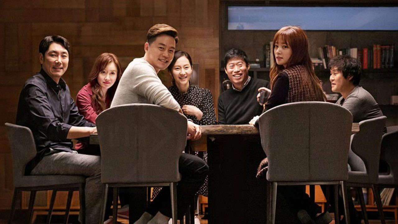 Tiệc trăng máu - Bữa tiệc của diễn xuất, dối trá và những bí mật kinh hoàng - Ảnh 3. Tiệc trăng máu - Bữa tiệc của diễn xuất, dối trá và những bí mật kinh hoàng - Ảnh 3.