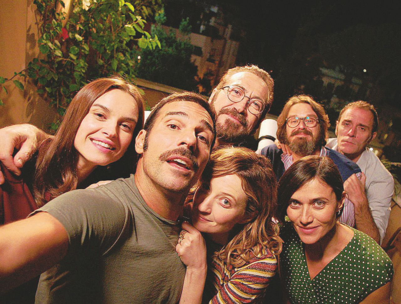 Tiệc trăng máu - Bữa tiệc của diễn xuất, dối trá và những bí mật kinh hoàng - Ảnh 4. Tiệc trăng máu - Bữa tiệc của diễn xuất, dối trá và những bí mật kinh hoàng - Ảnh 4.