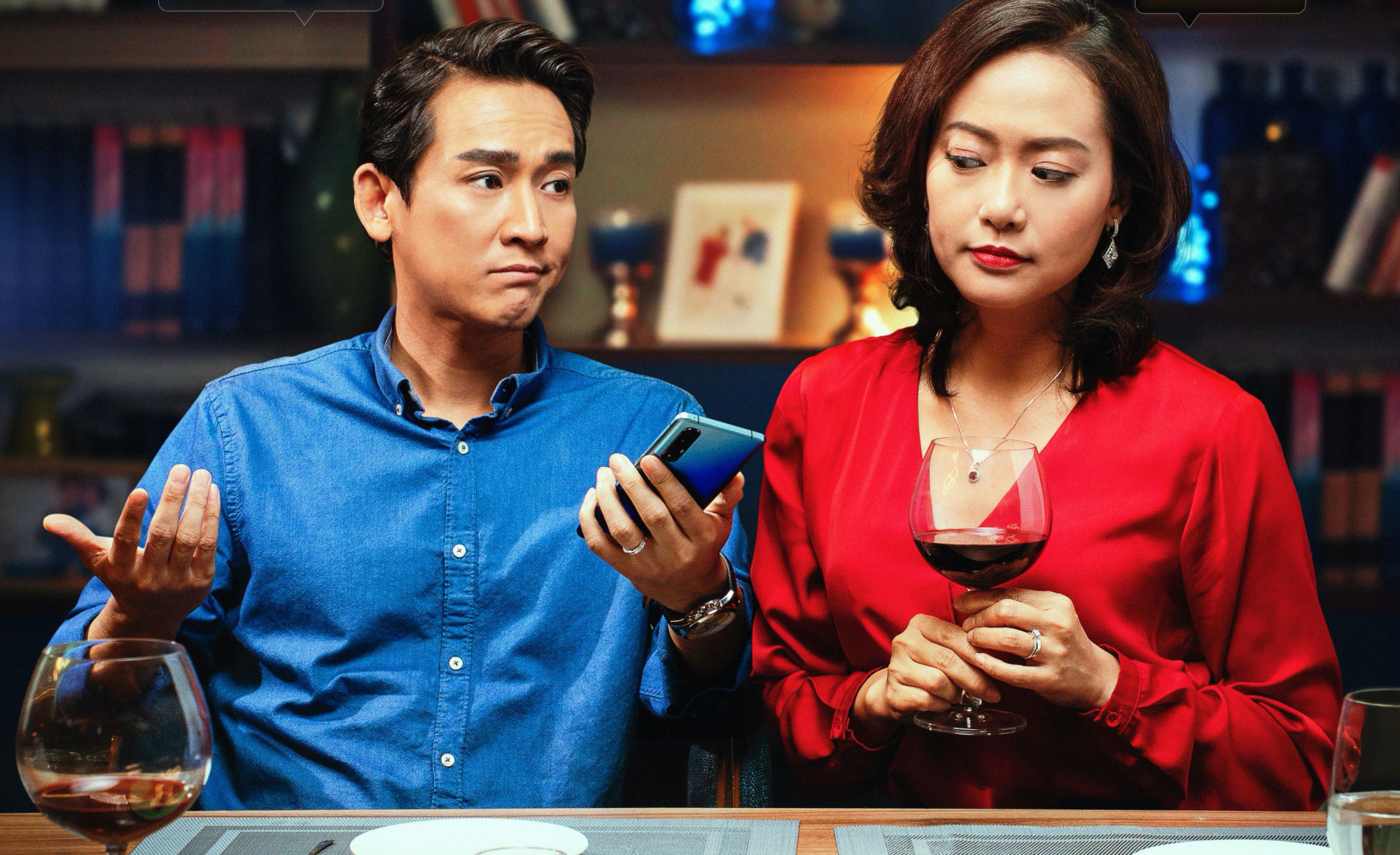 Tiệc trăng máu - Bữa tiệc của diễn xuất, dối trá và những bí mật kinh hoàng - Ảnh 5. Tiệc trăng máu - Bữa tiệc của diễn xuất, dối trá và những bí mật kinh hoàng - Ảnh 5.