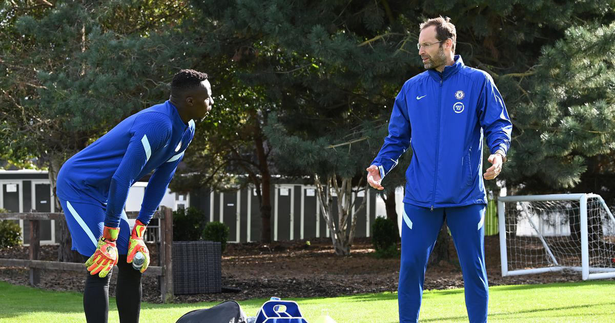 Chelsea gây sốc vì điền tên thủ môn giải nghệ Petr Cech để đá Premier League - Ảnh 1. Chelsea gây sốc vì điền tên thủ môn giải nghệ Petr Cech để đá Premier League - Ảnh 1.