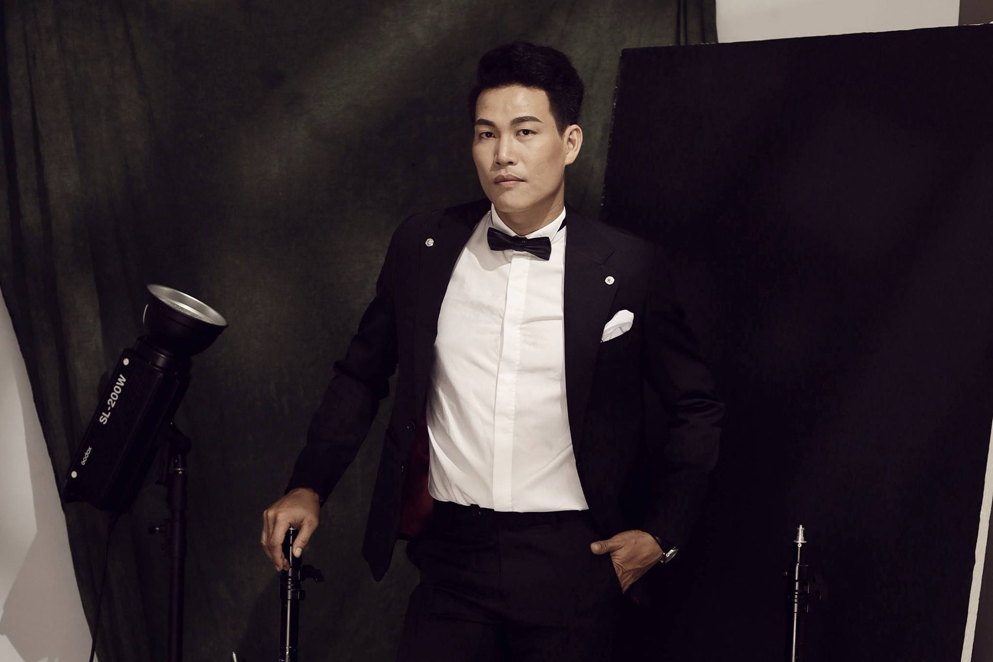 Vụ kiện bài thơ Gánh mẹ: Có chứng cứ bất ngờ, tòa triệu tập vợ chồng Quách Beem - Ảnh 4. Vụ kiện bài thơ Gánh mẹ: Có chứng cứ bất ngờ, tòa triệu tập vợ chồng Quách Beem - Ảnh 4.