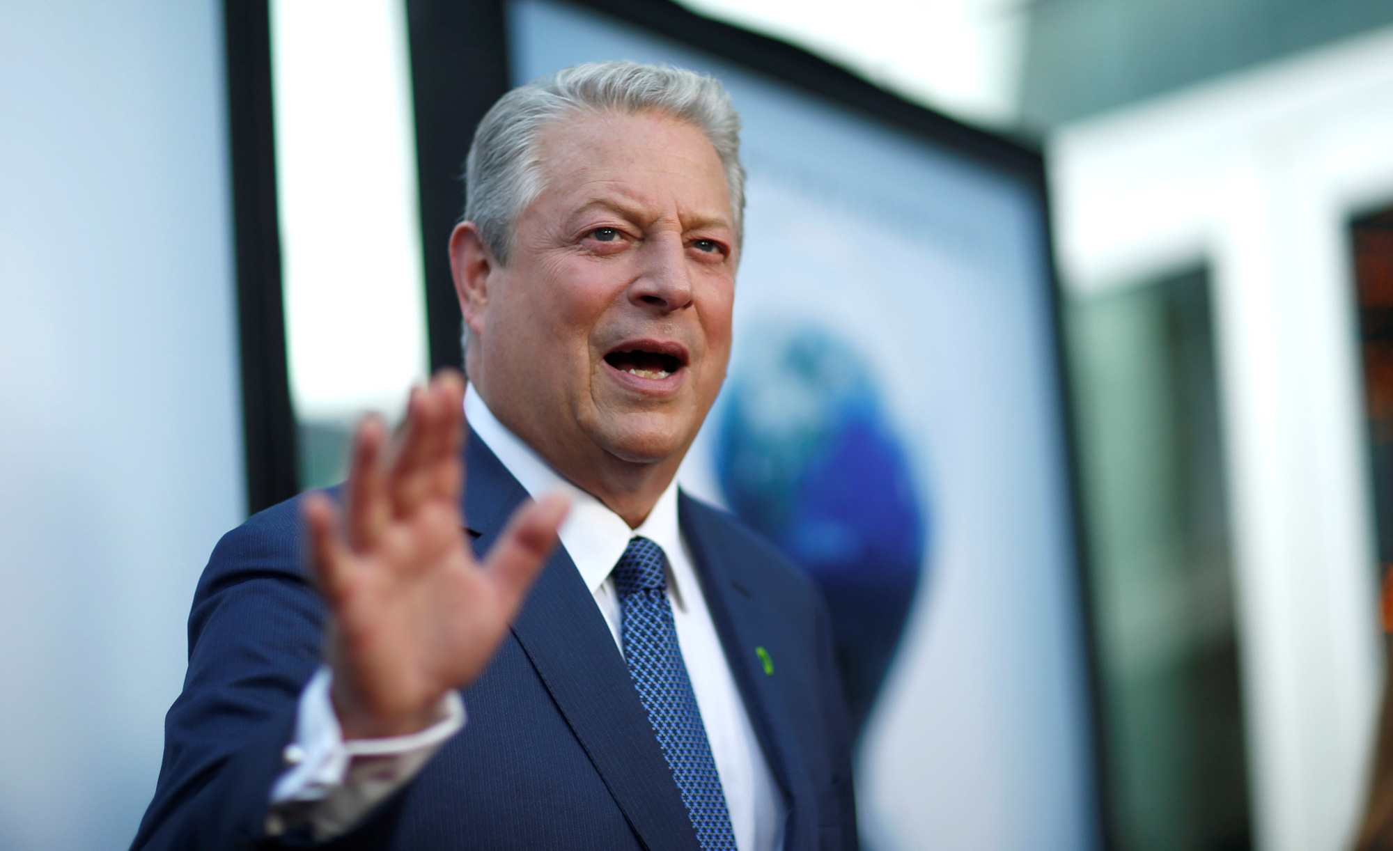 Ông Al Gore: Bầu cử năm nay hoàn toàn khác với năm 2000 - Ảnh 2. Ông Al Gore: Bầu cử năm nay hoàn toàn khác với năm 2000 - Ảnh 2.