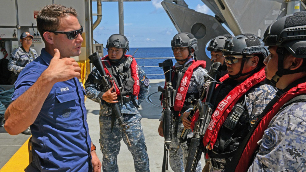 Quan hệ đồng minh Mỹ - Philippines vì sao rung lắc? - Ảnh 1. Quan hệ đồng minh Mỹ - Philippines vì sao rung lắc? - Ảnh 1.