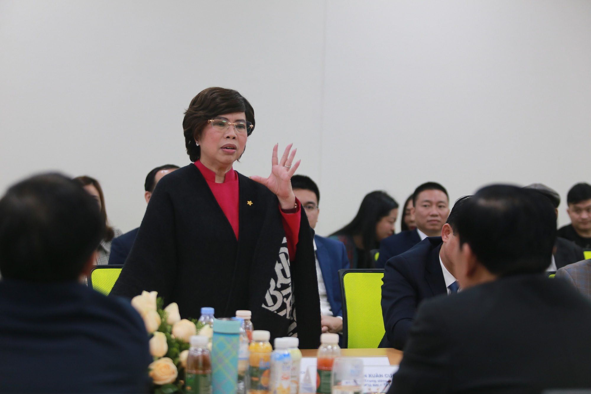 Nhập 4.500 con bò sữa cao sản HF từ Mỹ - Ảnh 2.