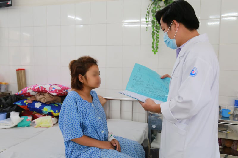 Người phụ nữ từng mang 2 tử cung sinh con thành công - Ảnh 1. Người phụ nữ từng mang 2 tử cung sinh con thành công - Ảnh 1.