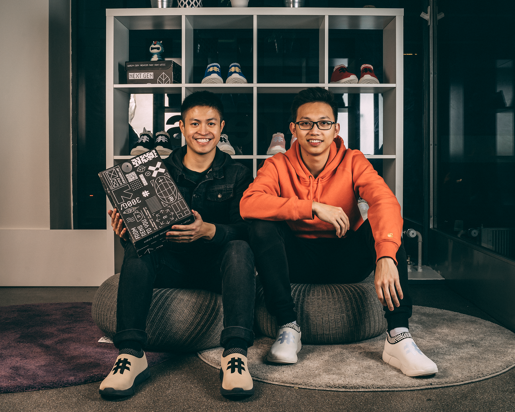 Chế tạo giày từ bã cà phê - Ảnh 1. Chế tạo giày từ bã cà phê - Ảnh 1.