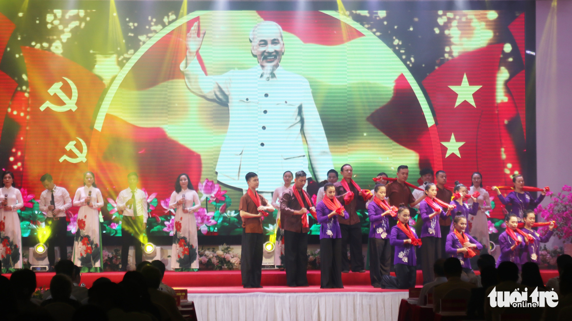 Cuộc đời và sự nghiệp Chủ tịch Hồ Chí Minh là một bản anh hùng ca - Ảnh 1. Cuộc đời và sự nghiệp Chủ tịch Hồ Chí Minh là một bản anh hùng ca - Ảnh 1.