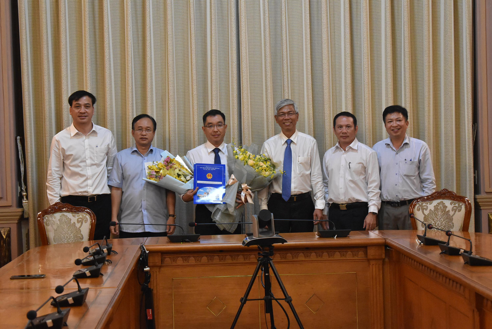 Phó chủ tịch UBND quận 2 giữ chức phó giám đốc Sở Xây dựng - Ảnh 1. Phó chủ tịch UBND quận 2 giữ chức phó giám đốc Sở Xây dựng - Ảnh 1.