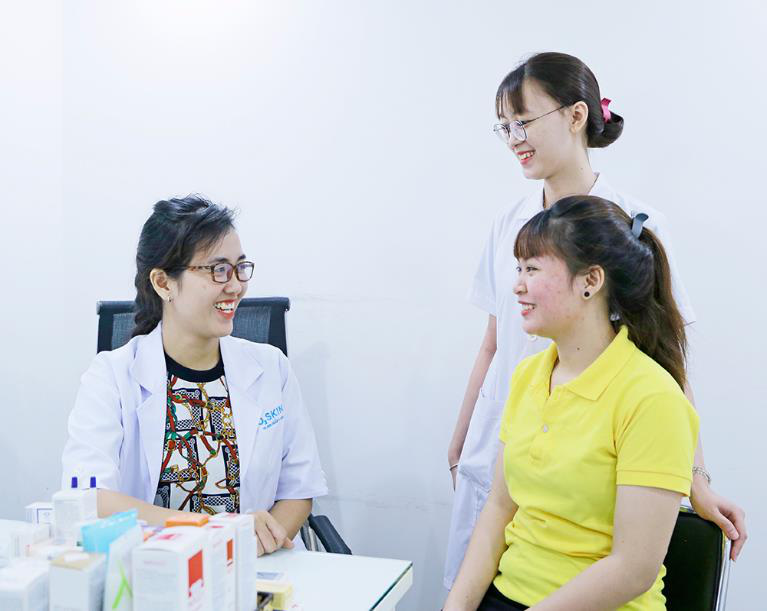 O2 SKIN - nơi quy tụ đội ngũ bác sĩ giàu kinh nghiệm trong điều trị mụn - Ảnh 3. O2 SKIN - nơi quy tụ đội ngũ bác sĩ giàu kinh nghiệm trong điều trị mụn - Ảnh 3.