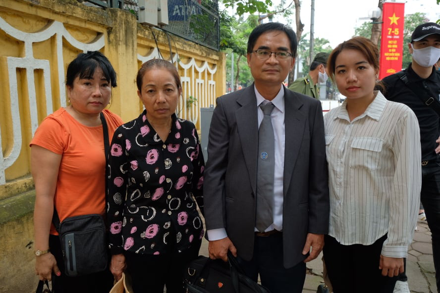 Chủ tọa phiên xử vụ Hồ Duy Hải: Không làm oan sai và không bỏ lọt tội phạm - Ảnh 3. Chủ tọa phiên xử vụ Hồ Duy Hải: Không làm oan sai và không bỏ lọt tội phạm - Ảnh 3.