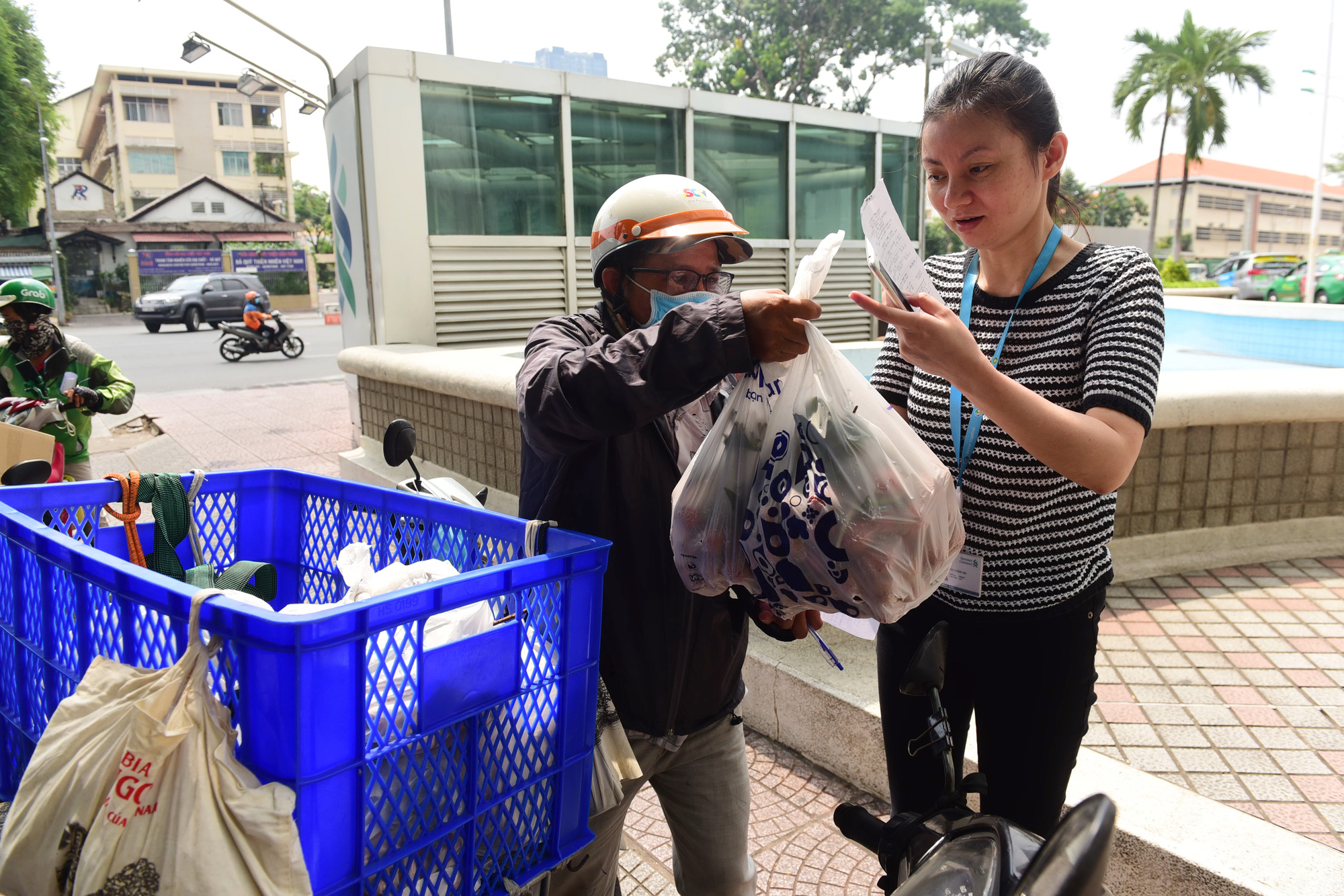 Saigon Co.op bán hàng trên app, tăng kết nối người dùng - Ảnh 3. Saigon Co.op bán hàng trên app, tăng kết nối người dùng - Ảnh 3.