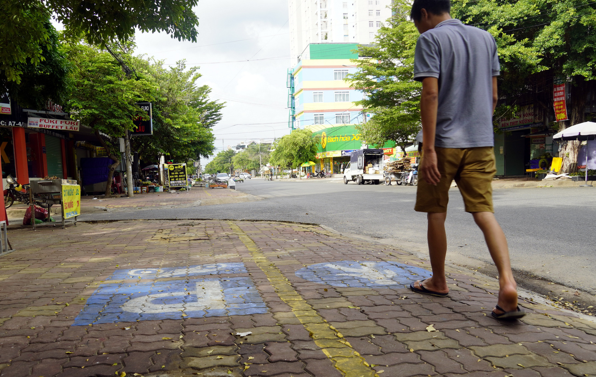 Vũng Tàu: Chuẩn bị thu phí sử dụng vỉa hè, lòng đường - Ảnh 2. Vũng Tàu: Chuẩn bị thu phí sử dụng vỉa hè, lòng đường - Ảnh 2.