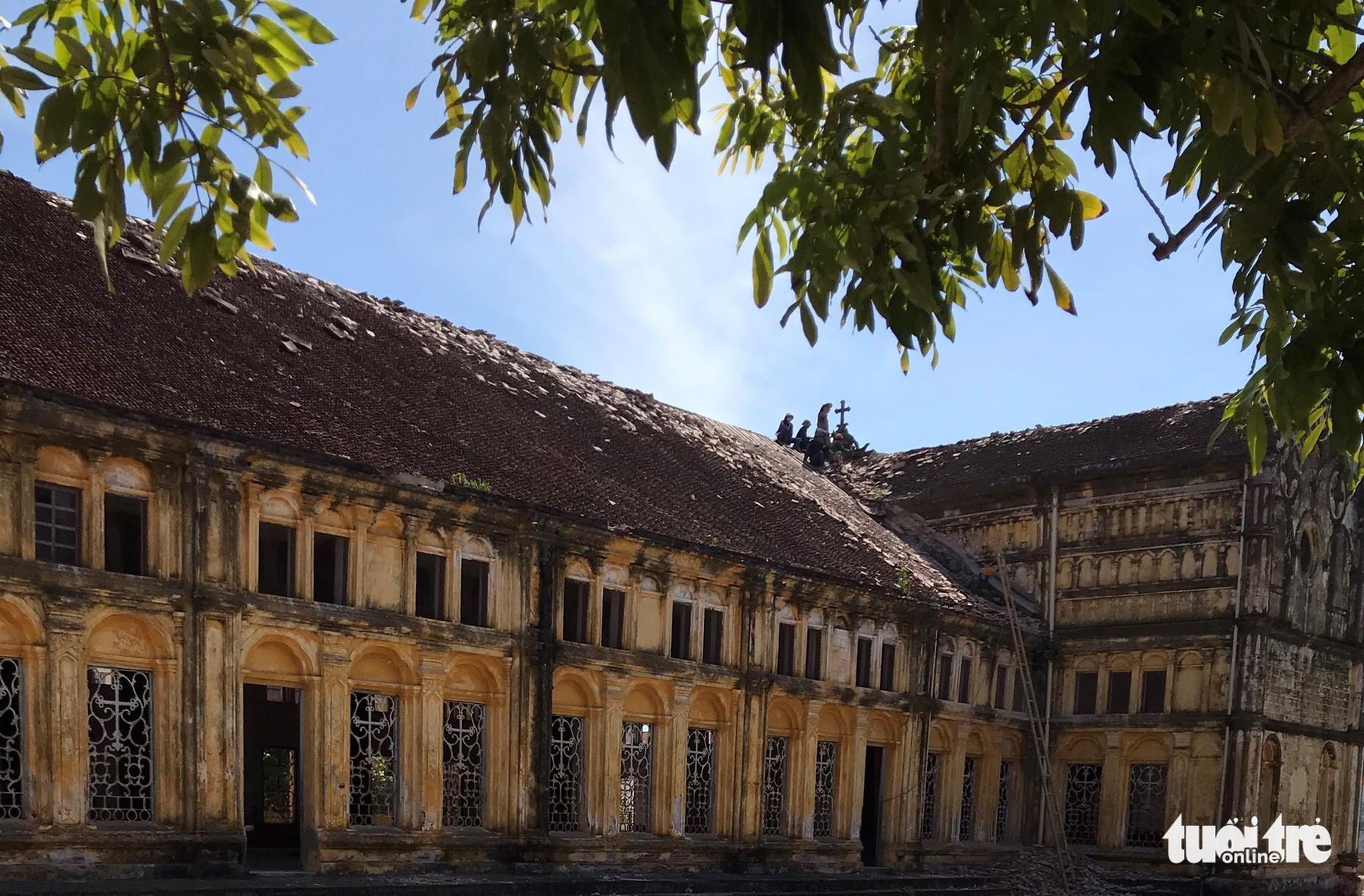 Đang tháo dỡ nhà thờ Bùi Chu - Ảnh 3. Đang tháo dỡ nhà thờ Bùi Chu - Ảnh 3.