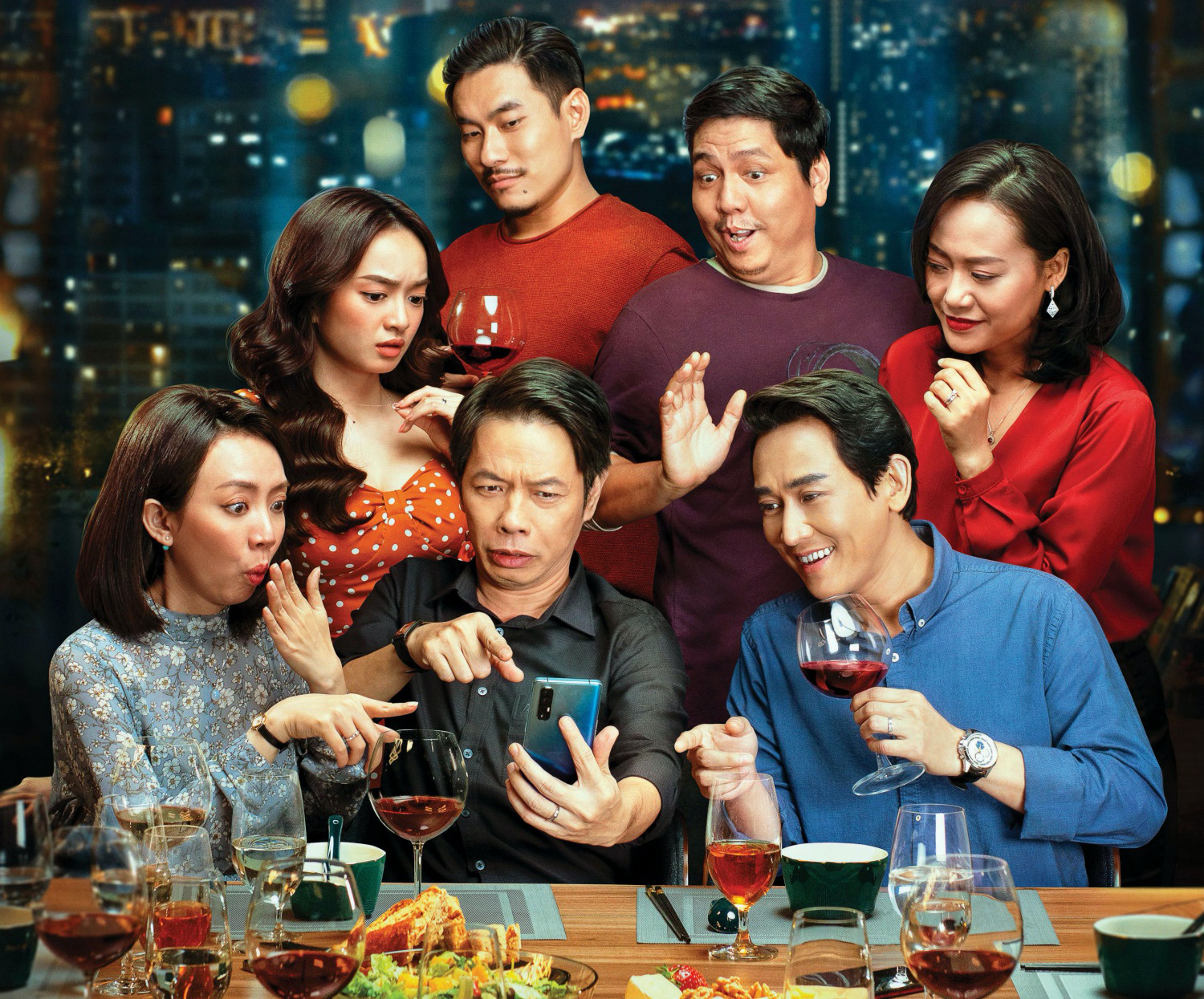 Tiệc trăng máu - Bữa tiệc của diễn xuất, dối trá và những bí mật kinh hoàng - Ảnh 2. Tiệc trăng máu - Bữa tiệc của diễn xuất, dối trá và những bí mật kinh hoàng - Ảnh 2.