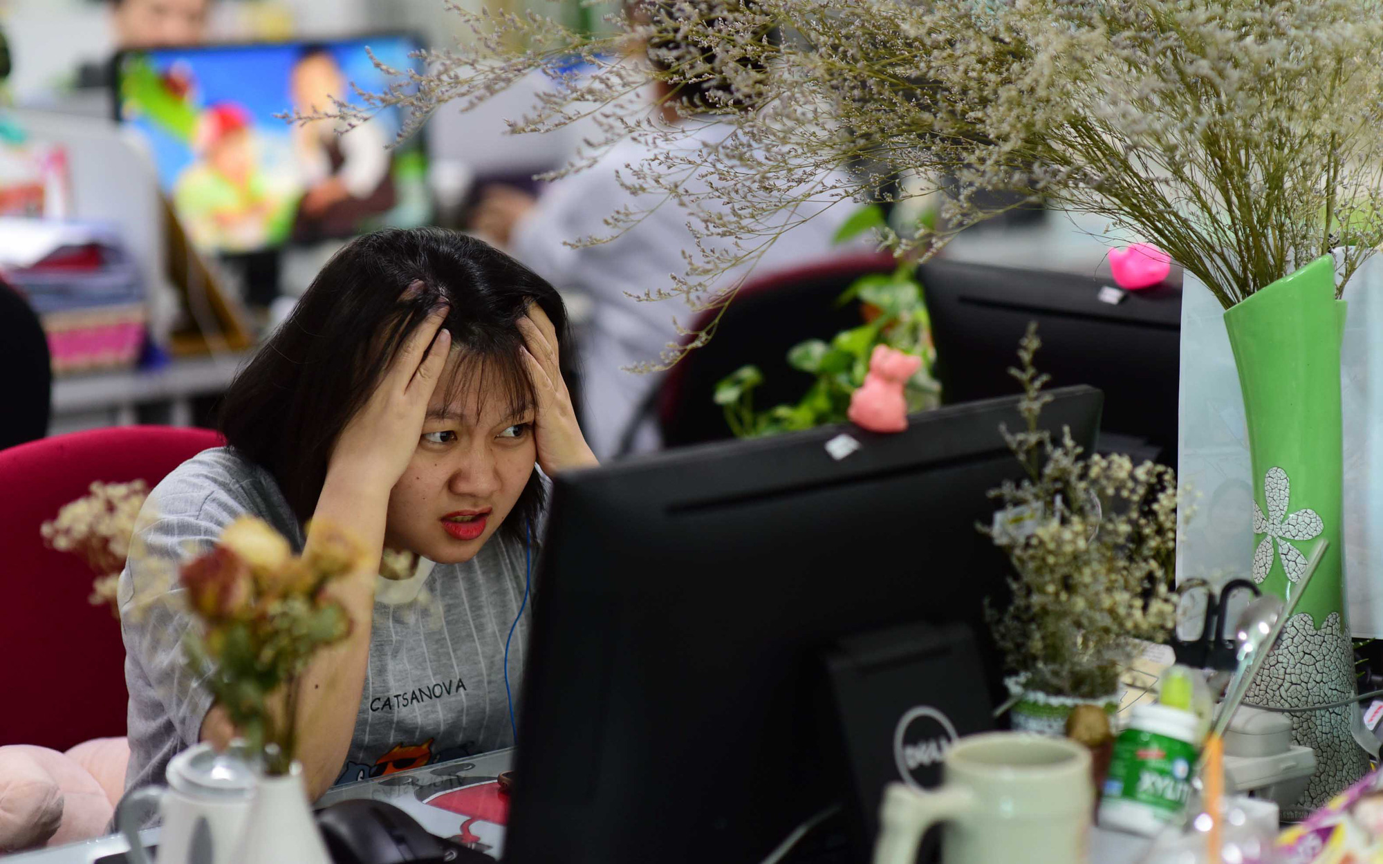 Cáp quang biển đứt liên tục, Internet chậm, nhà mạng tính cước sao? - Ảnh 1. Cáp quang biển đứt liên tục, Internet chậm, nhà mạng tính cước sao? - Ảnh 1.