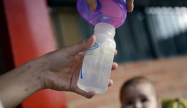 Phát hiện 9 loại sữa bột trẻ em chứa chất gây ung thư tại Hong Kong - Ảnh 1. Phát hiện 9 loại sữa bột trẻ em chứa chất gây ung thư tại Hong Kong - Ảnh 1.