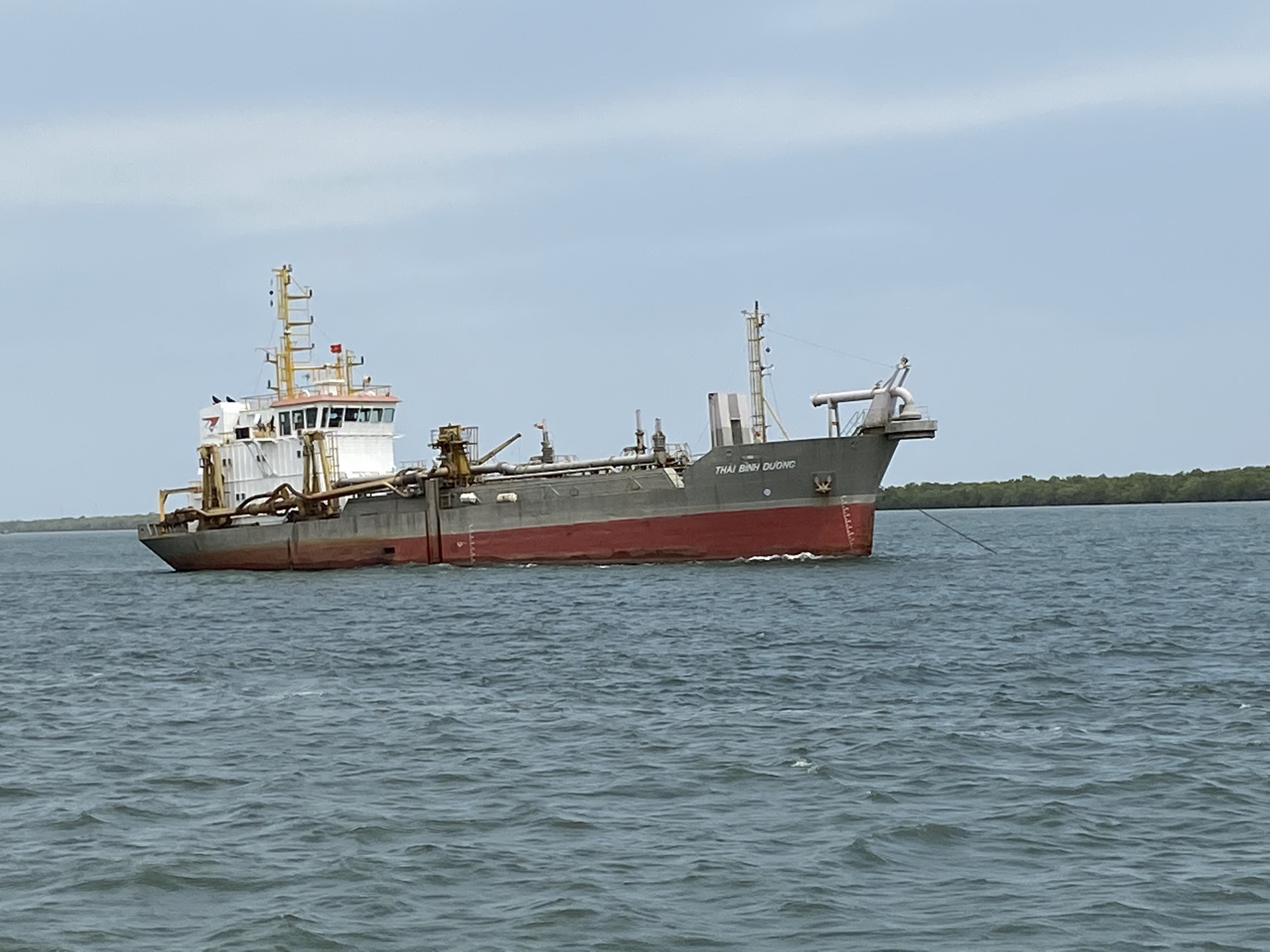 Luồng Soài Rạp chính thức cho tàu biển 30.000 tấn về TP.HCM, Long An - Ảnh 1.