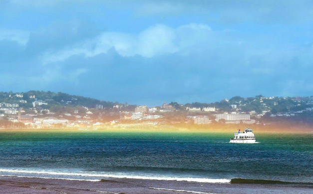 Xuất hiện cầu vồng phẳng cực hiếm - Ảnh 1. Xuất hiện cầu vồng phẳng cực hiếm - Ảnh 1.