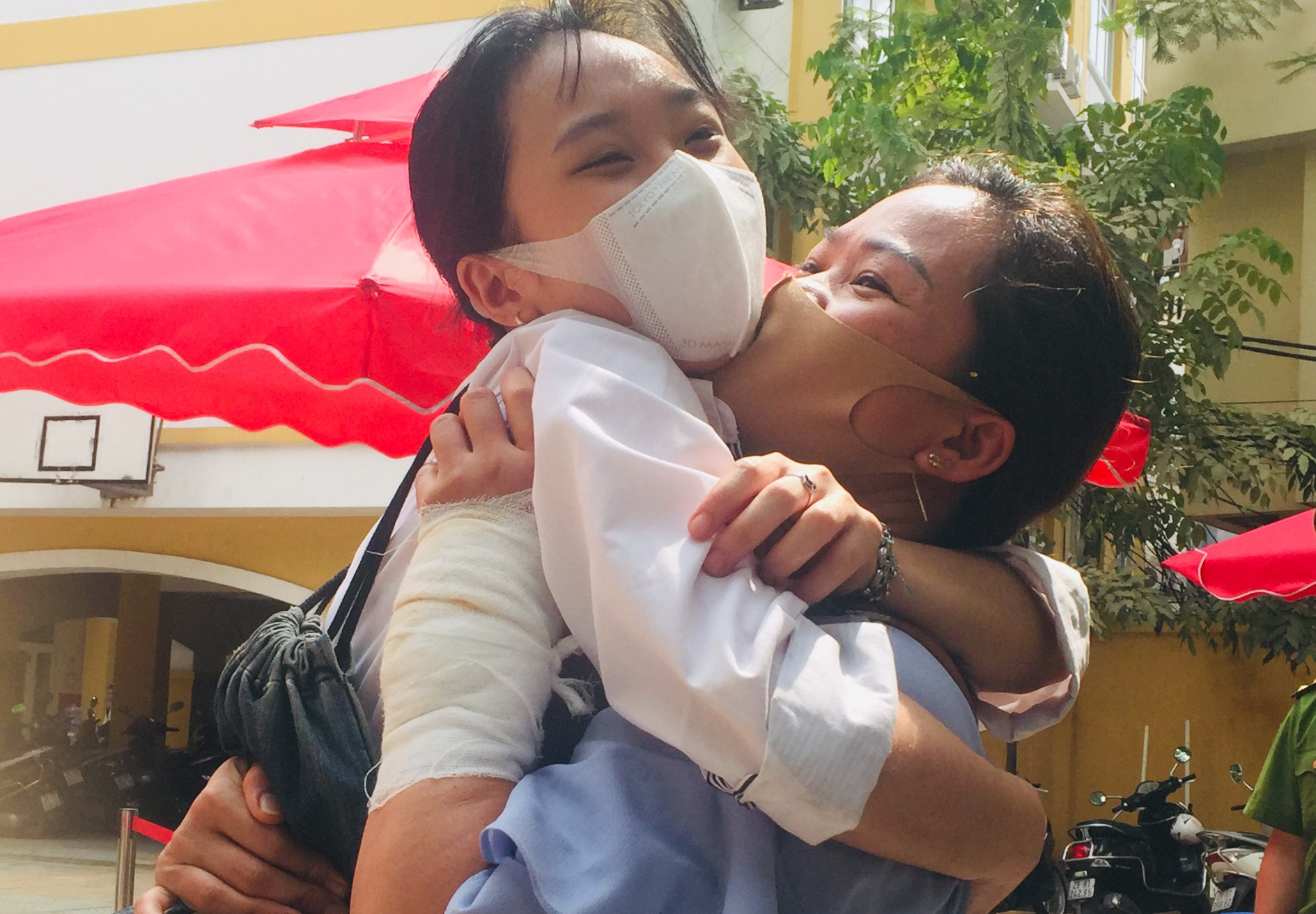 Đề văn THPT 2020: Đất nước và trân trọng cuộc sống mỗi ngày - Ảnh 1. Đề văn THPT 2020: Đất nước và trân trọng cuộc sống mỗi ngày - Ảnh 1.