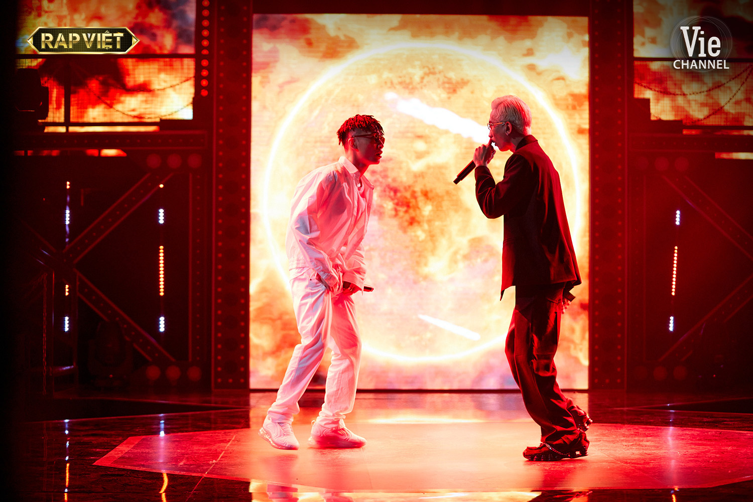 Đối đầu của Rap Việt: Suboi tung Nón Vàng cứu R.I.C - Ảnh 6. Đối đầu của Rap Việt: Suboi tung Nón Vàng cứu R.I.C - Ảnh 6.