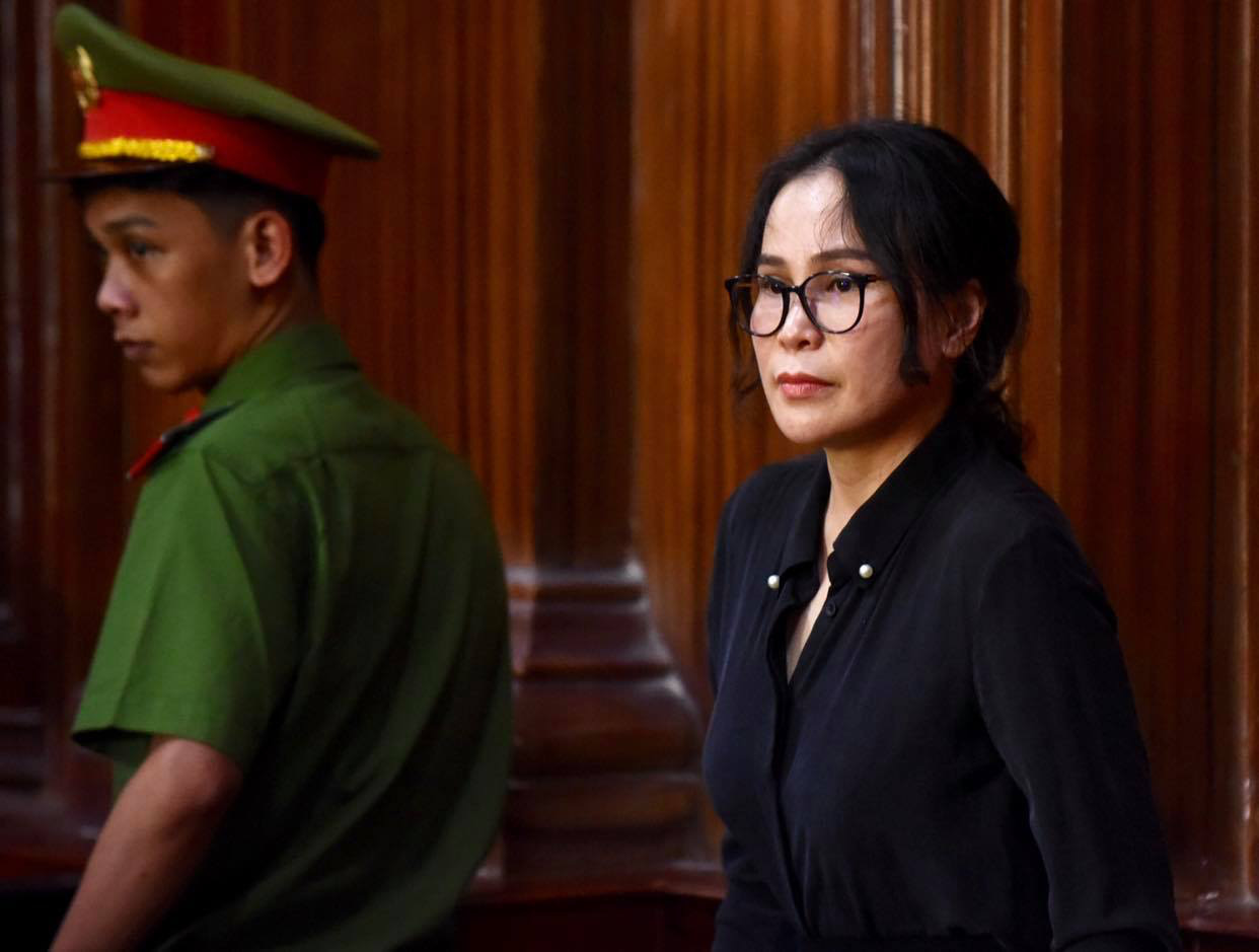 Bà Thúy bật khóc nói về nỗi oan tình cảm với ông Nguyễn Thành Tài - Ảnh 1. Bà Thúy bật khóc nói về nỗi oan tình cảm với ông Nguyễn Thành Tài - Ảnh 1.