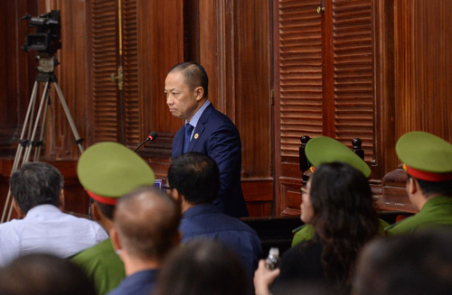 Bà Thúy bật khóc nói về nỗi oan tình cảm với ông Nguyễn Thành Tài - Ảnh 3. Bà Thúy bật khóc nói về nỗi oan tình cảm với ông Nguyễn Thành Tài - Ảnh 3.