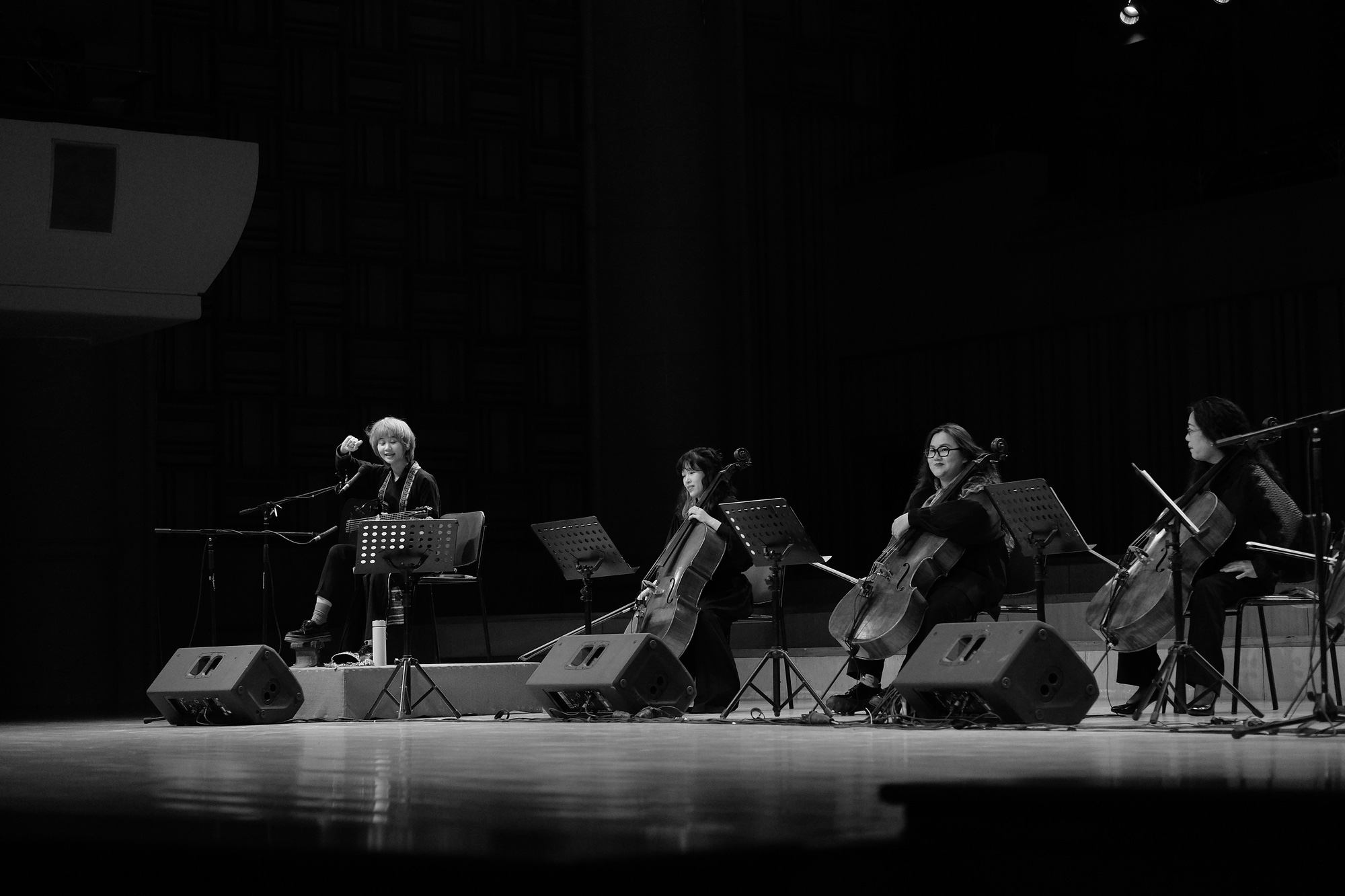 Lê Cát Trọng Lý và Chúng ta đang thở kìa: Tự vỗ về mình sau những mất mát - Ảnh 3. Lê Cát Trọng Lý và Chúng ta đang thở kìa: Tự vỗ về mình sau những mất mát - Ảnh 3.