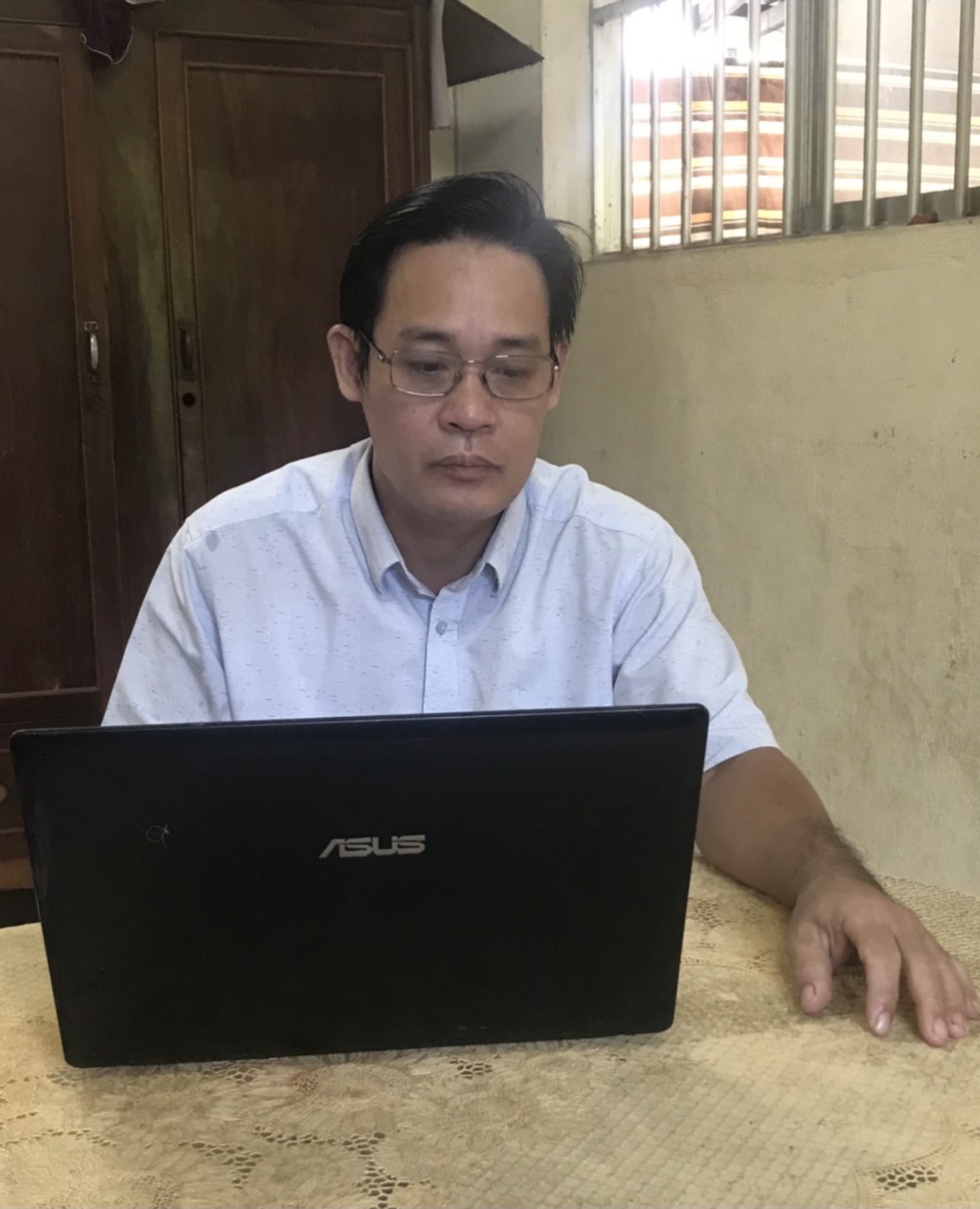 Sẽ rà soát phản ánh của giáo viên viết đơn xin nghỉ việc vì vấn nạn dối trá - Ảnh 1. Sẽ rà soát phản ánh của giáo viên viết đơn xin nghỉ việc vì vấn nạn dối trá - Ảnh 1.