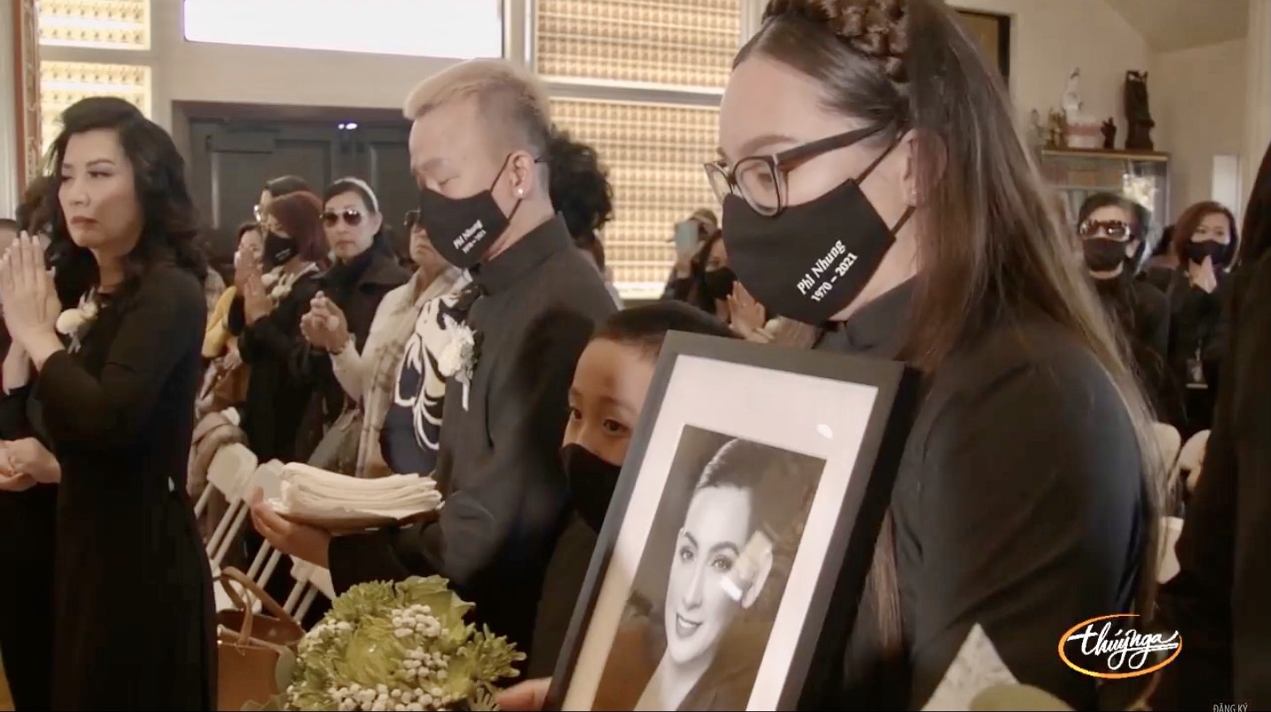 Tang lễ ca sĩ Phi Nhung tại Mỹ: Bên kia thế giới, mong em đừng đau buồn thêm nữa - Ảnh 1. Tang lễ ca sĩ Phi Nhung tại Mỹ: Bên kia thế giới, mong em đừng đau buồn thêm nữa - Ảnh 1.