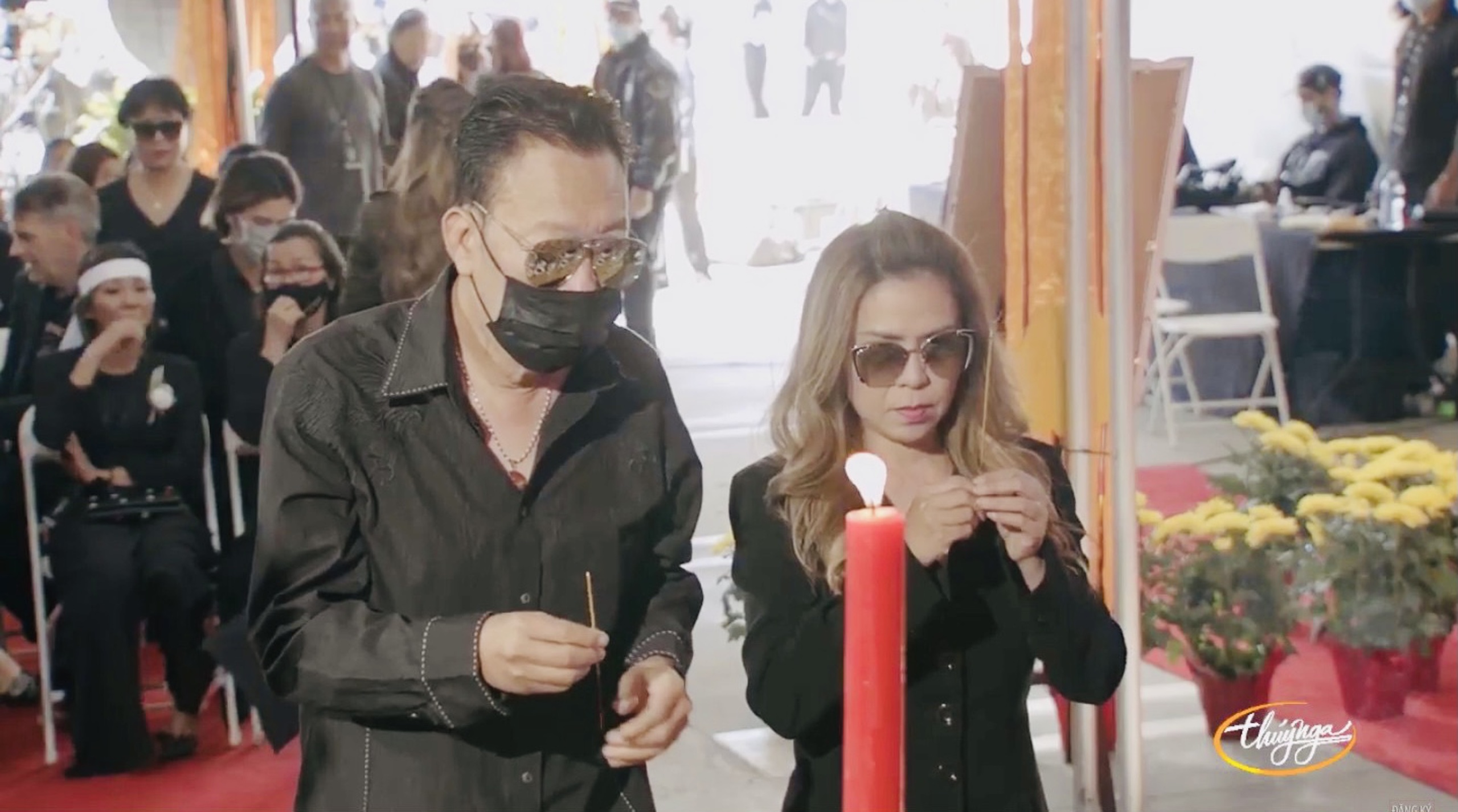 Tang lễ ca sĩ Phi Nhung tại Mỹ: Bên kia thế giới, mong em đừng đau buồn thêm nữa - Ảnh 9. Tang lễ ca sĩ Phi Nhung tại Mỹ: Bên kia thế giới, mong em đừng đau buồn thêm nữa - Ảnh 9.