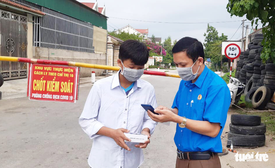 Vụ nổ điện thoại, học sinh tử vong: Nghệ An rà soát an toàn học online - Ảnh 1. Vụ nổ điện thoại, học sinh tử vong: Nghệ An rà soát an toàn học online - Ảnh 1.