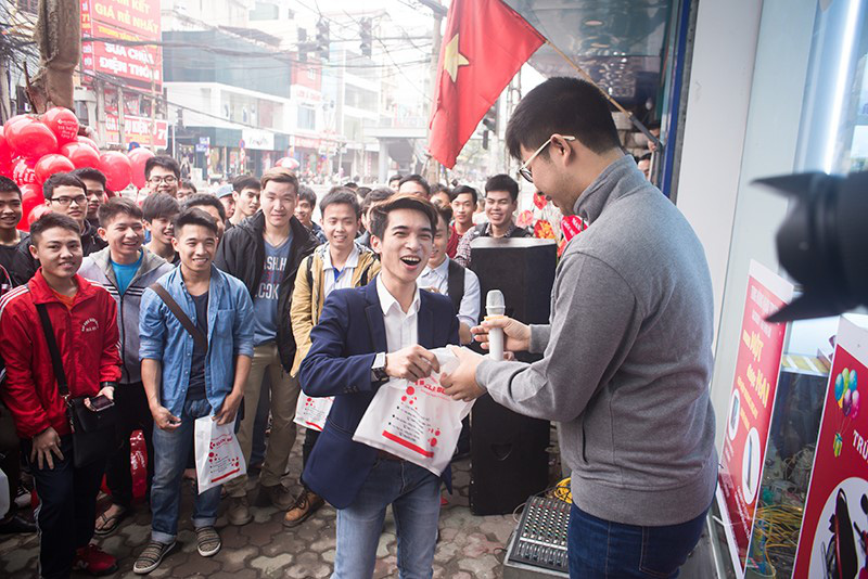 Clickbuy: Từ con số 0 đến chuỗi 20 cửa hàng toàn quốc - Ảnh 2.