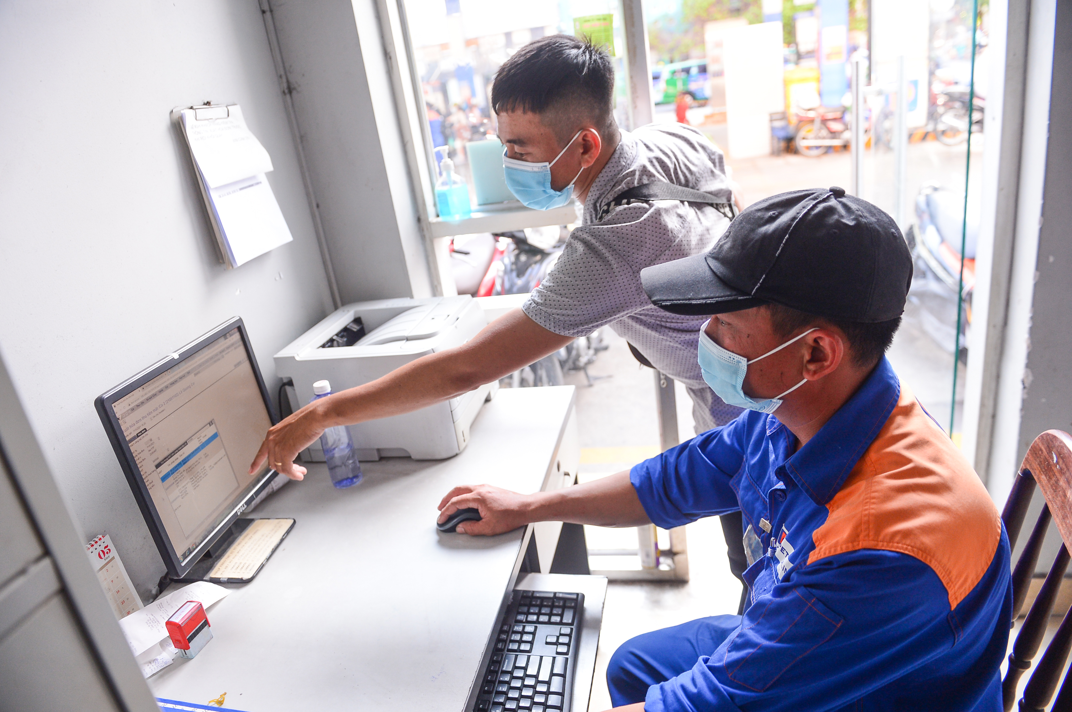 Bắt đầu chia tay hóa đơn giấy - Ảnh 2. Bắt đầu chia tay hóa đơn giấy - Ảnh 2.