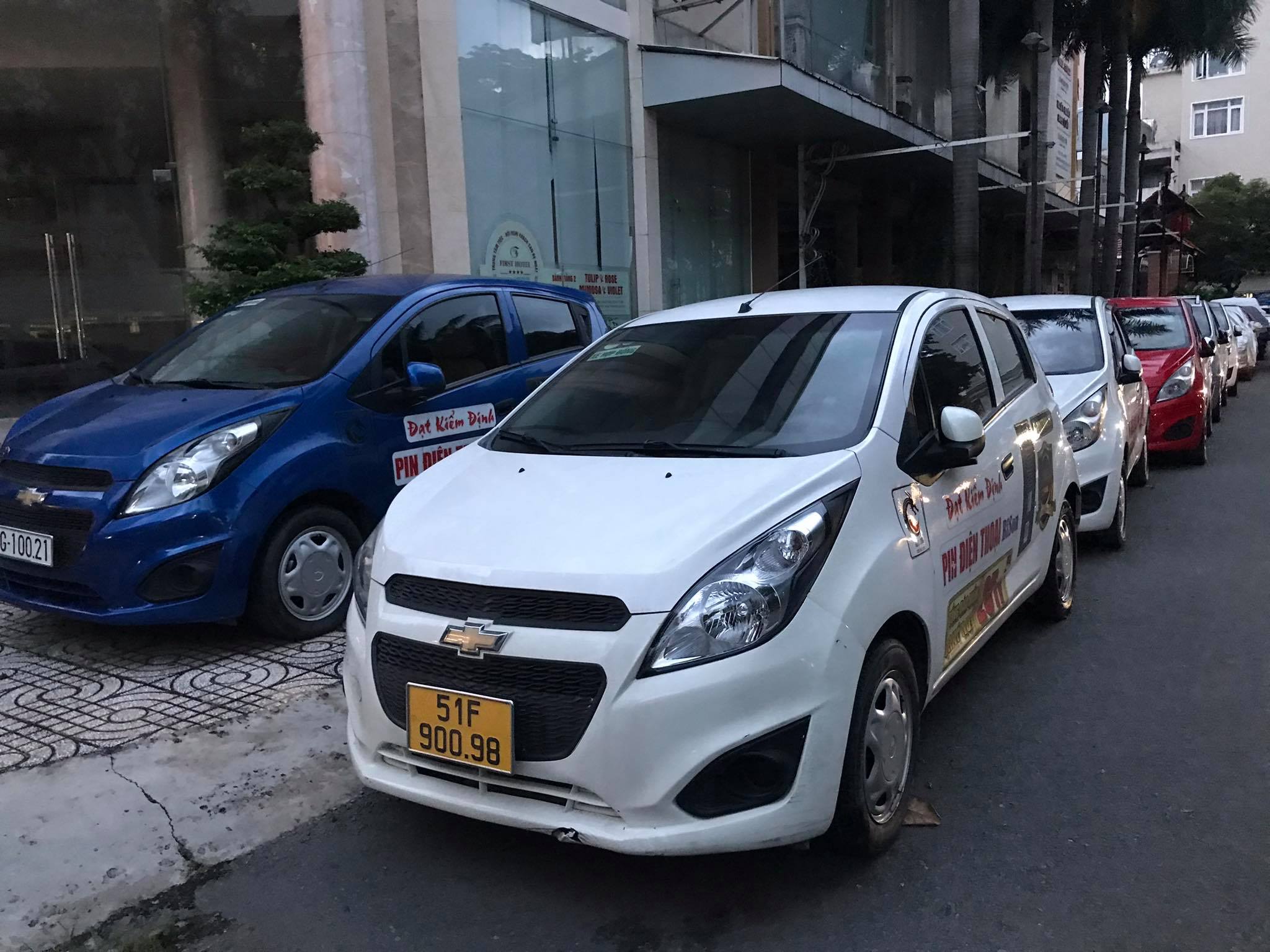 Taxi công nghệ chính thức chạy lại từ ngày 7-10 tại TP.HCM, có vách ngăn, tắt điều hòa - Ảnh 1. Taxi công nghệ chính thức chạy lại từ ngày 7-10 tại TP.HCM, có vách ngăn, tắt điều hòa - Ảnh 1.